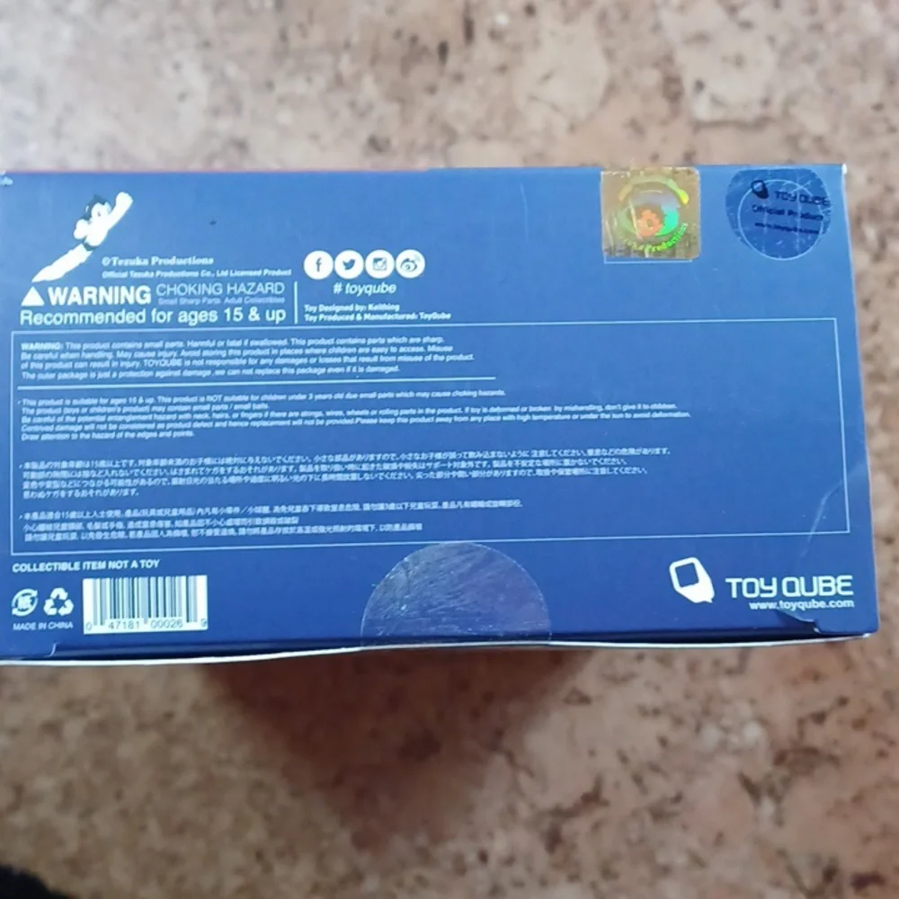 Astro Boy Boxer Collector's 6 Inch OG Edition by Toyqube, New in Original Box - Picture 5 of 6